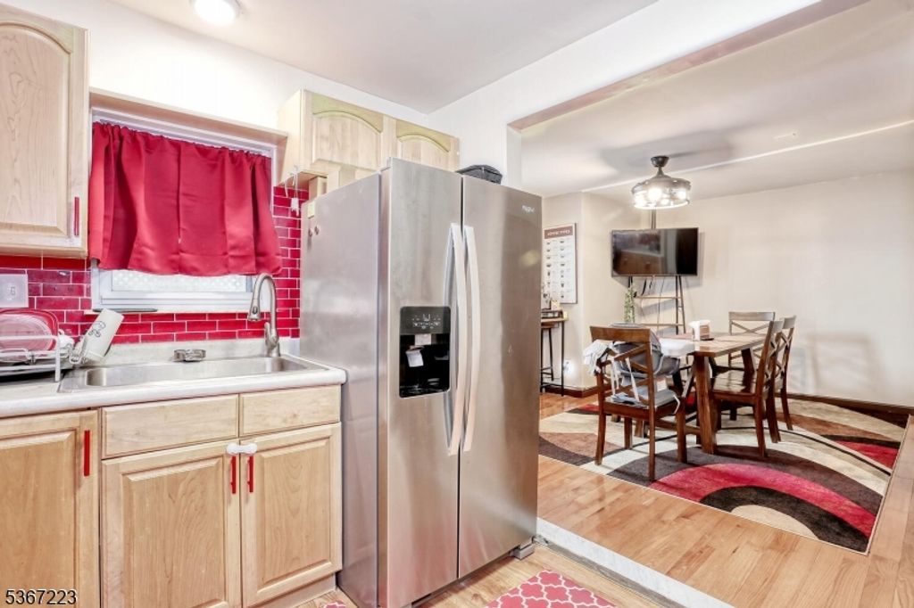 40 Longview Ave, Parsippany-troy Hills Twp., NJ 07034