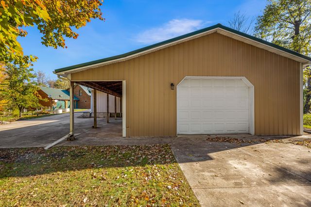 12122 Hutchinson Road, Barry Twp, MI 49050