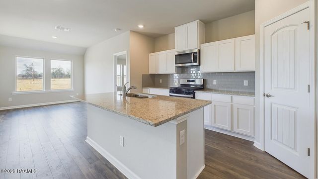 106 Lake Oak Drive, Lafayette, LA 70507