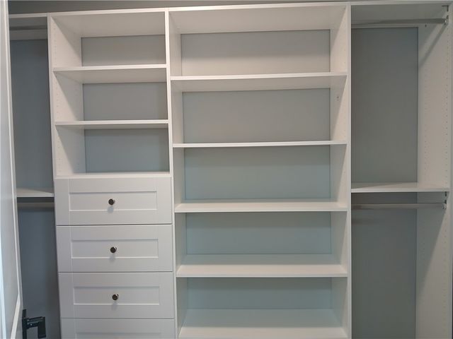 902 S Springfield Street, Green Forest, AR 72638