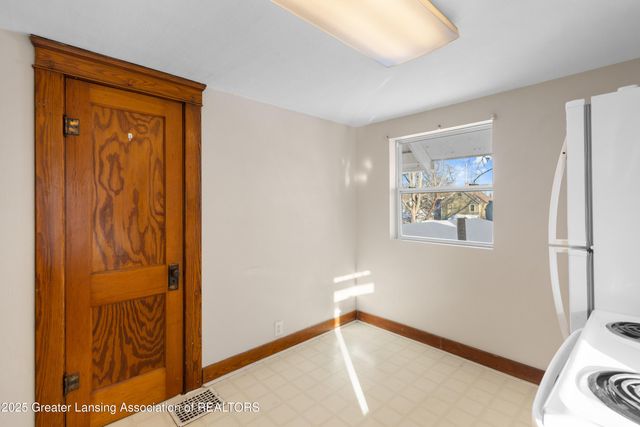 207 Allen Street, Lansing, MI 48912