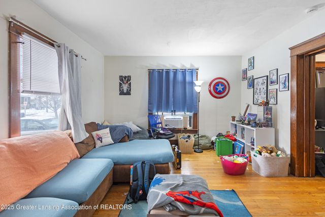 207 Allen Street, Lansing, MI 48912