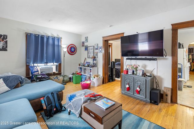 207 Allen Street, Lansing, MI 48912