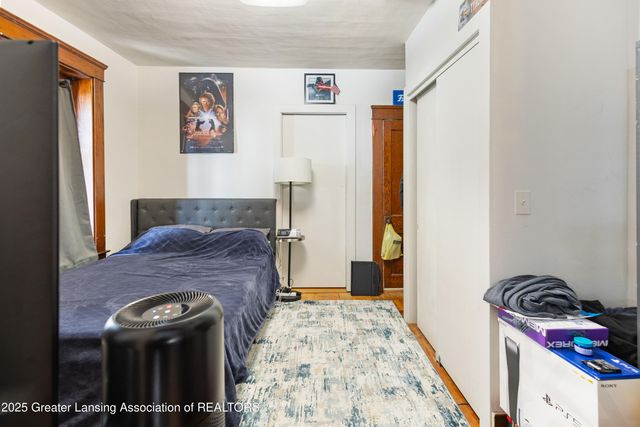 207 Allen Street, Lansing, MI 48912