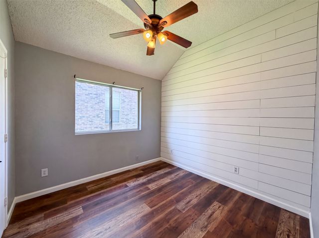 1688 Yellowstone Avenue, Lewisville, TX 75077