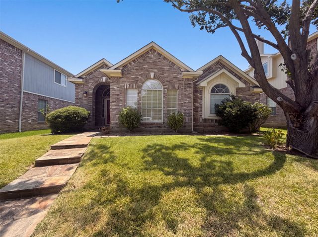 1688 Yellowstone Avenue, Lewisville, TX 75077