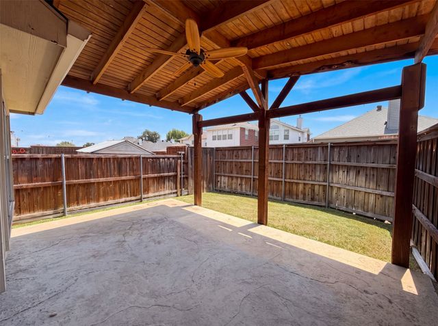 1688 Yellowstone Avenue, Lewisville, TX 75077