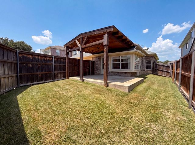 1688 Yellowstone Avenue, Lewisville, TX 75077