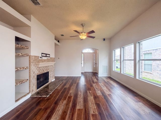 1688 Yellowstone Avenue, Lewisville, TX 75077