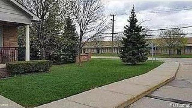 25883 Village Lane, Warren, MI 48089