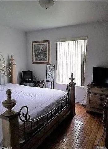 25883 Village Lane, Warren, MI 48089