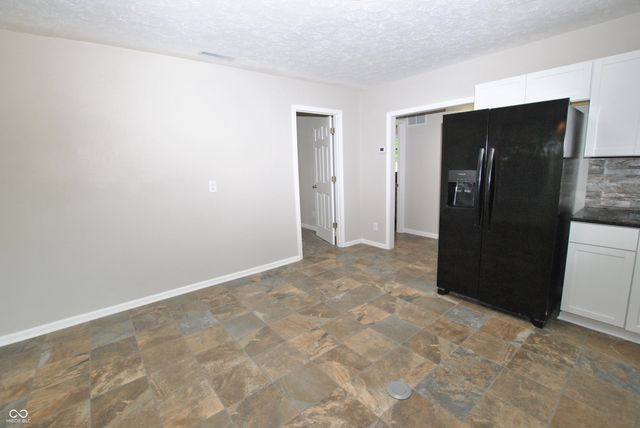 506 N Main Street, Mooresville, IN 46158