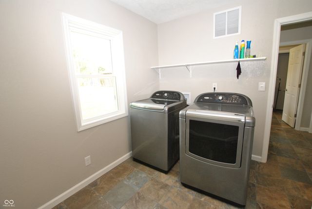 506 N Main Street, Mooresville, IN 46158