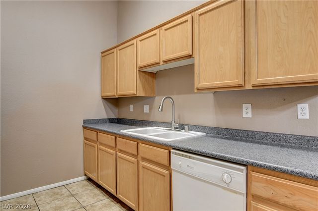 3361 Indian Shadow Street 202, Las Vegas, NV 89129