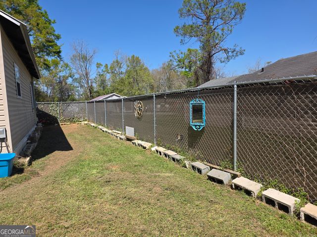 729 W Jones Avenue, Statesboro, GA 30458