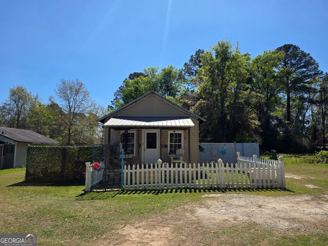 729 W Jones Avenue, Statesboro, GA 30458