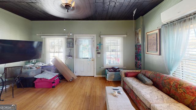 729 W Jones Avenue, Statesboro, GA 30458