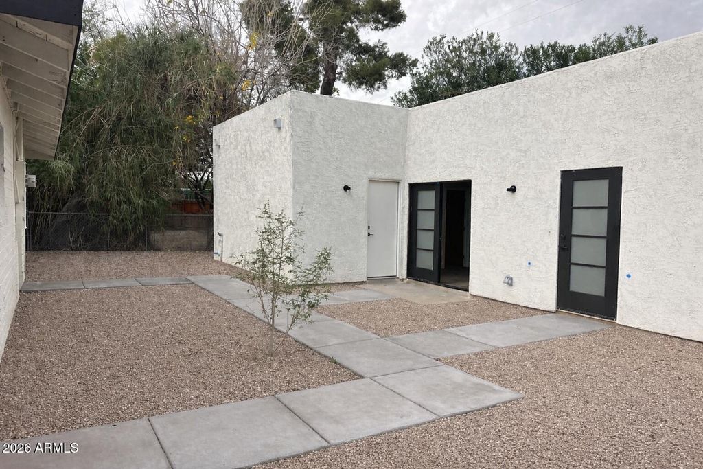 1324 E HALL Street A, Tempe, AZ 85281