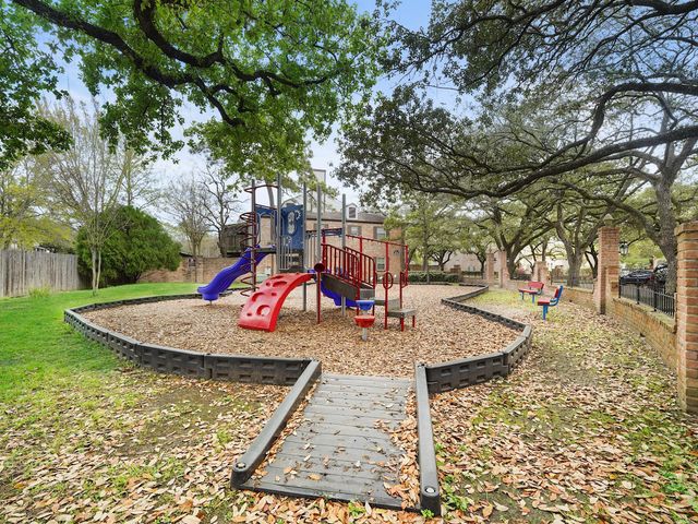 815 Wax Myrtle Lane A, Houston, TX 77079