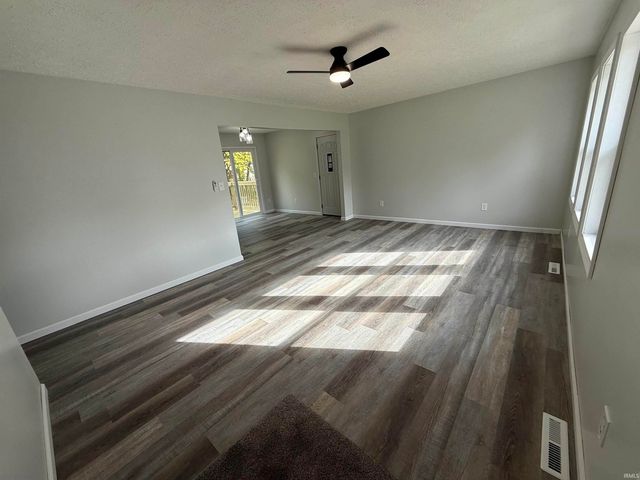 1103 E Lake Street Road, Knox, IN 46534