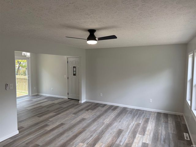 1103 E Lake Street Road, Knox, IN 46534