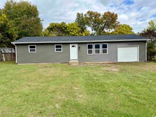 1103 E Lake Street Road, Knox, IN 46534