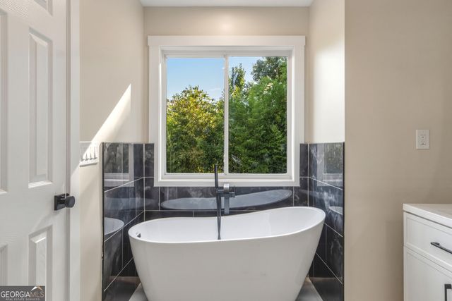 6802 Magnolia Park Drive, Norcross, GA 30093
