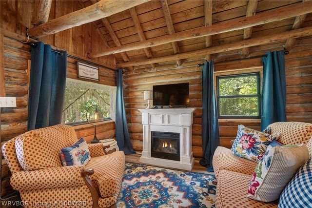 7123 Old 88 Road, Rudy, AR 72952