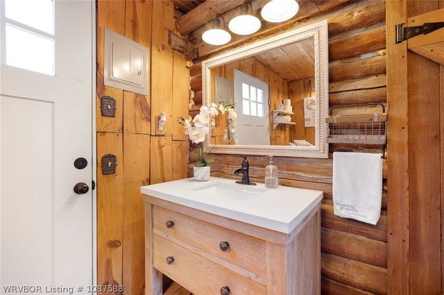 7123 Old 88 Road, Rudy, AR 72952