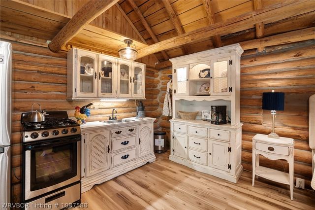 7123 Old 88 Road, Rudy, AR 72952