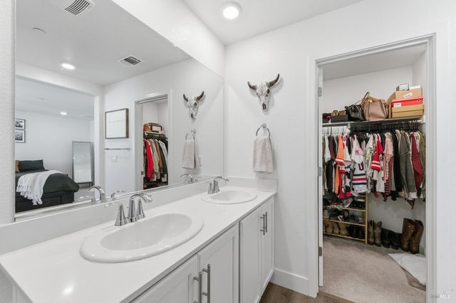 208 Frontier St, American Canyon, CA 94503