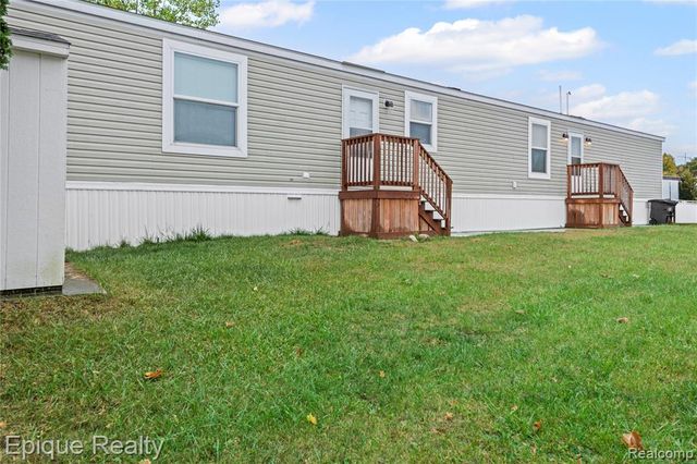 83 Elm Avenue, Highland, MI 48357