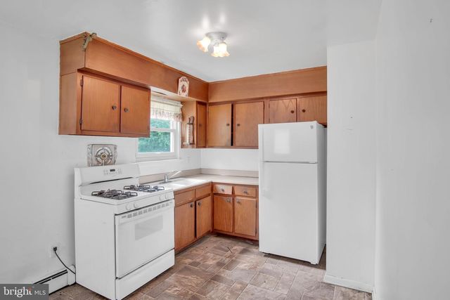 649 ERFORD RD, Camp Hill, PA 17011