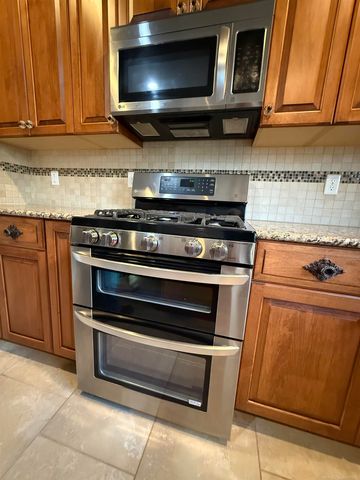 52229 Tacoma Narrows Drive, Macomb, MI 48042