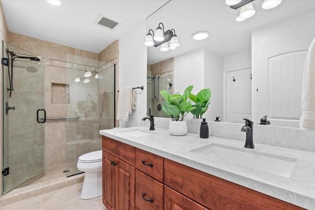 297 Paseo Primavera, Palm Desert, CA 92260