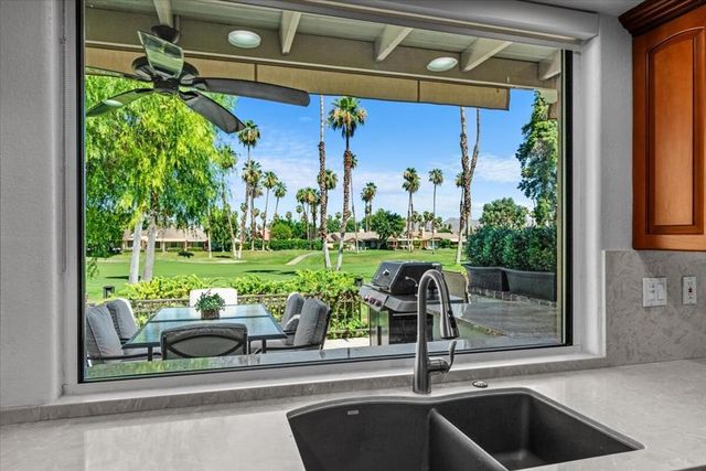 297 Paseo Primavera, Palm Desert, CA 92260