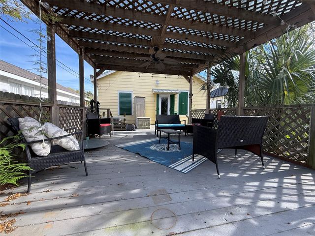 4416 Avenue R, Galveston, TX 77550