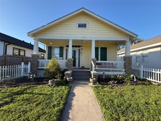 4416 Avenue R, Galveston, TX 77550