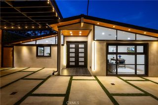 22263 Flanco, Woodland Hills, CA 91364