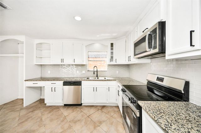 13122 Benford Drive, Houston, TX 77099