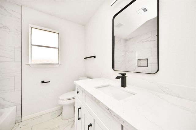 13122 Benford Drive, Houston, TX 77099