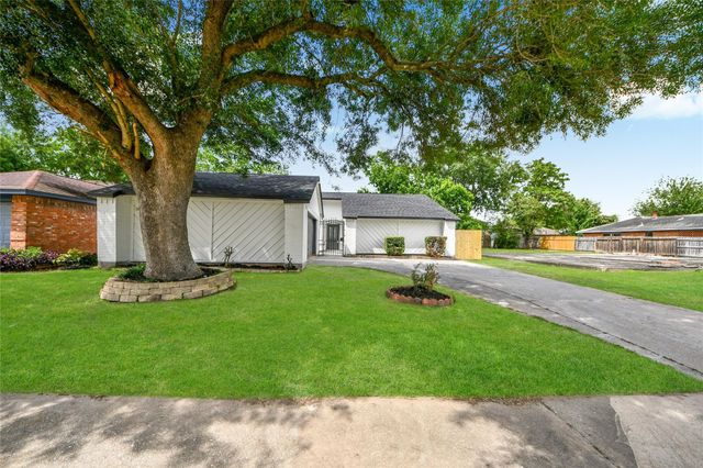 13122 Benford Drive, Houston, TX 77099