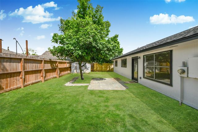 13122 Benford Drive, Houston, TX 77099