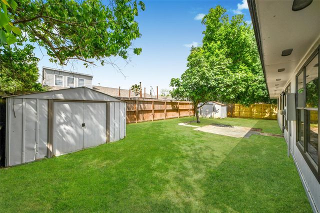 13122 Benford Drive, Houston, TX 77099