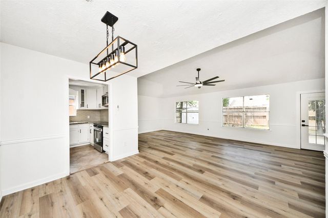 13122 Benford Drive, Houston, TX 77099