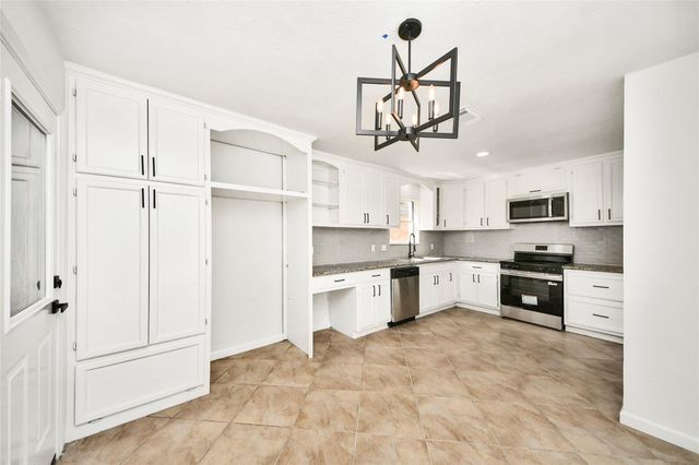 13122 Benford Drive, Houston, TX 77099