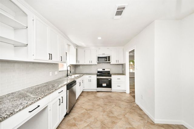 13122 Benford Drive, Houston, TX 77099