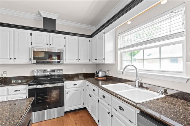 8280 Taddish Drive N, Mobile, AL 36695
