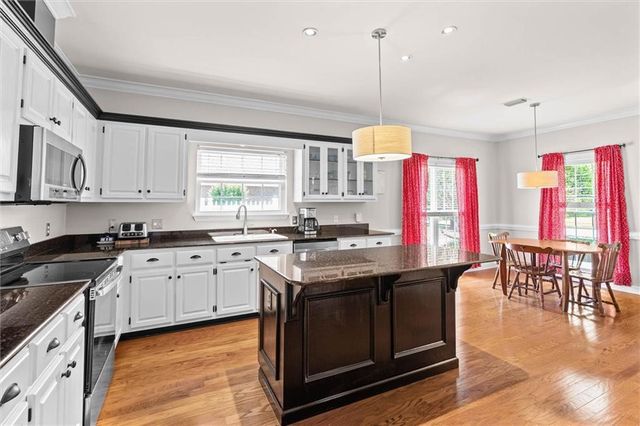 8280 Taddish Drive N, Mobile, AL 36695