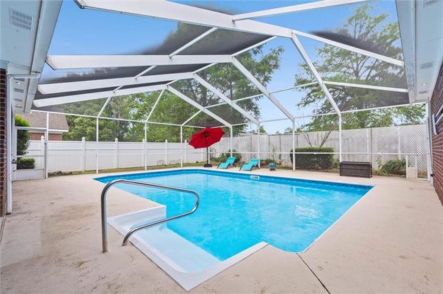 8280 Taddish Drive N, Mobile, AL 36695
